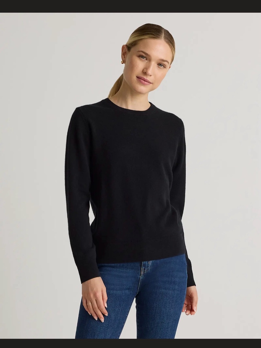 Quince women’s Black Crewneck Cashmere Sweater